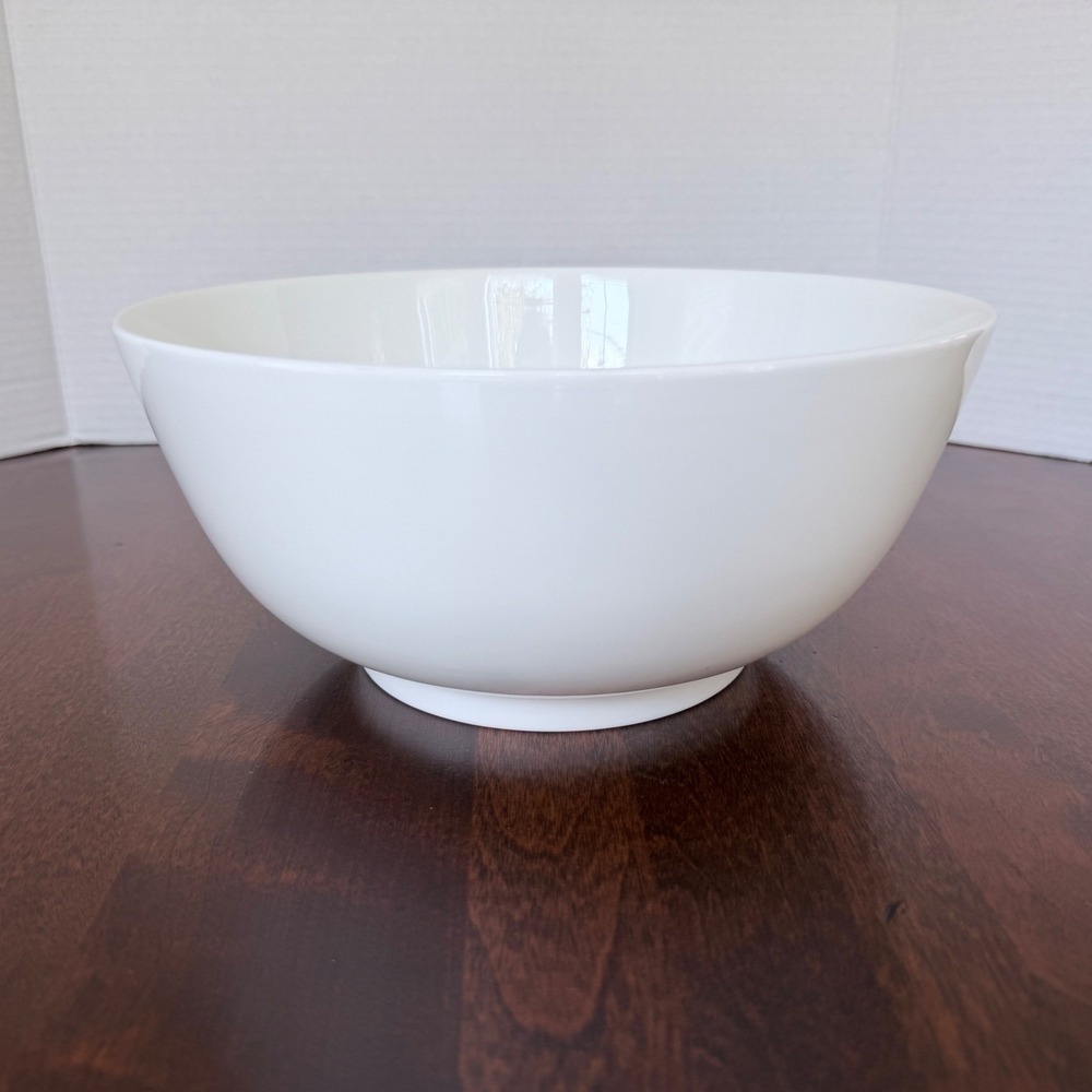 Wedgwood Serving Bowl 9.75in White Excellent Bone China England Traditional